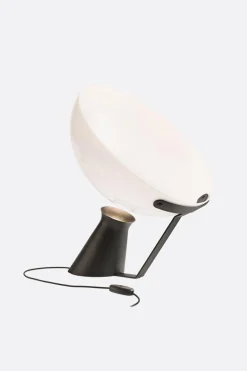 KARAKTER Aida table lamp
