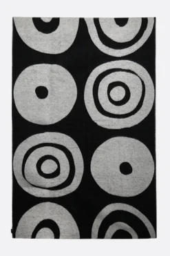 10 CORSO COMO Big Circles wool blanket