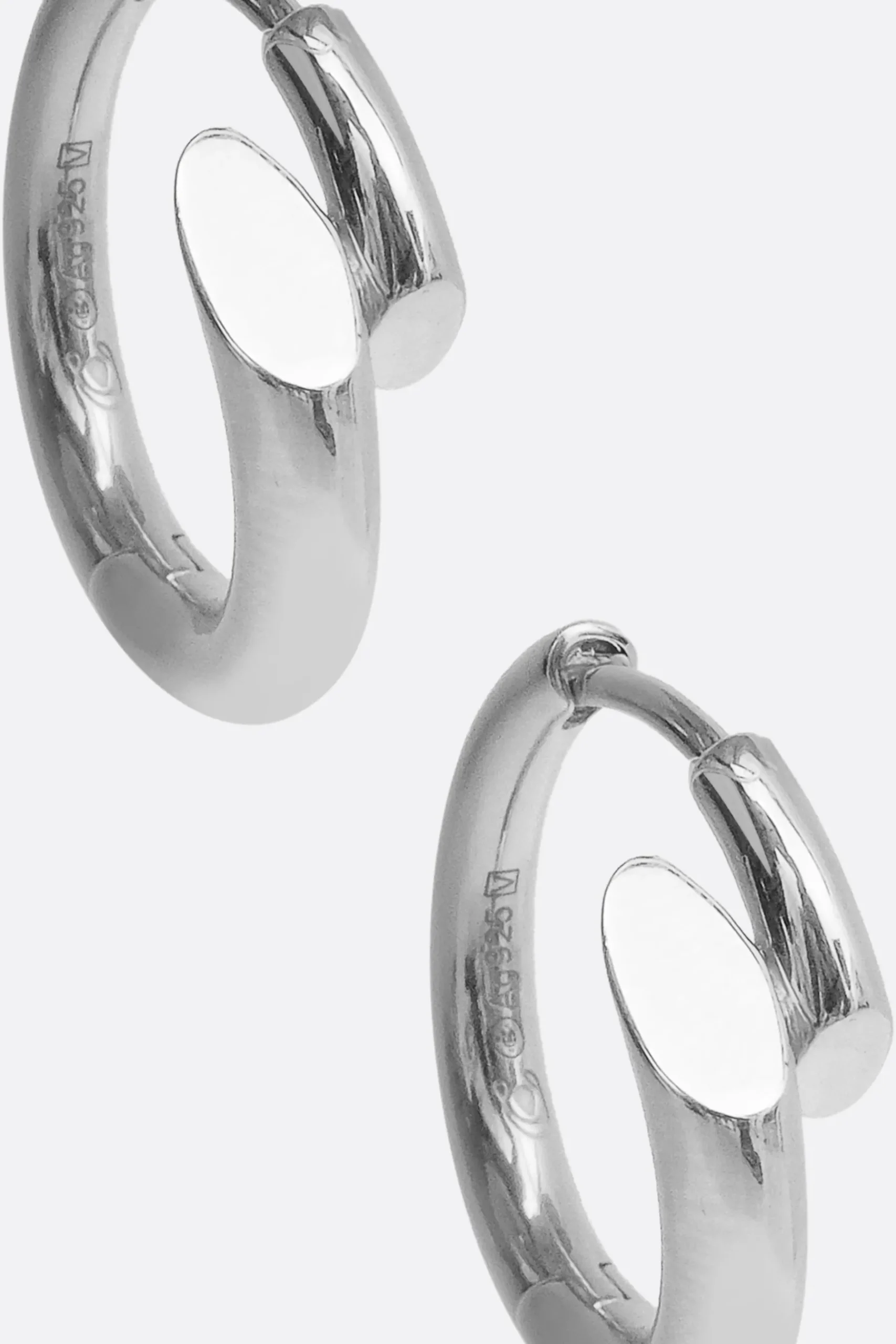 Women CHARLOTTE CHESNAIS Biseau hoop earrings