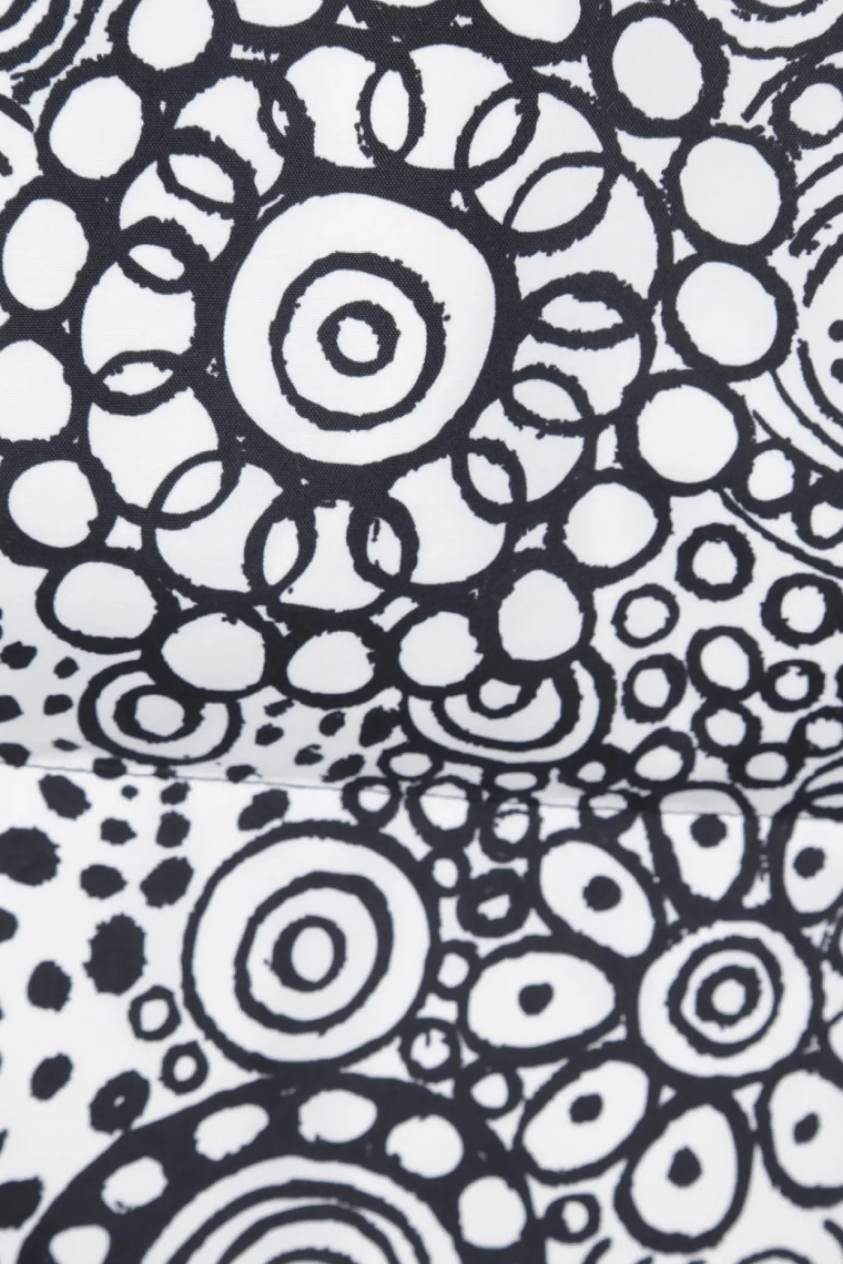 Women 10 CORSO COMO graphic print nylon padded scarf