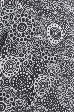 Women 10 CORSO COMO graphic print nylon padded stole
