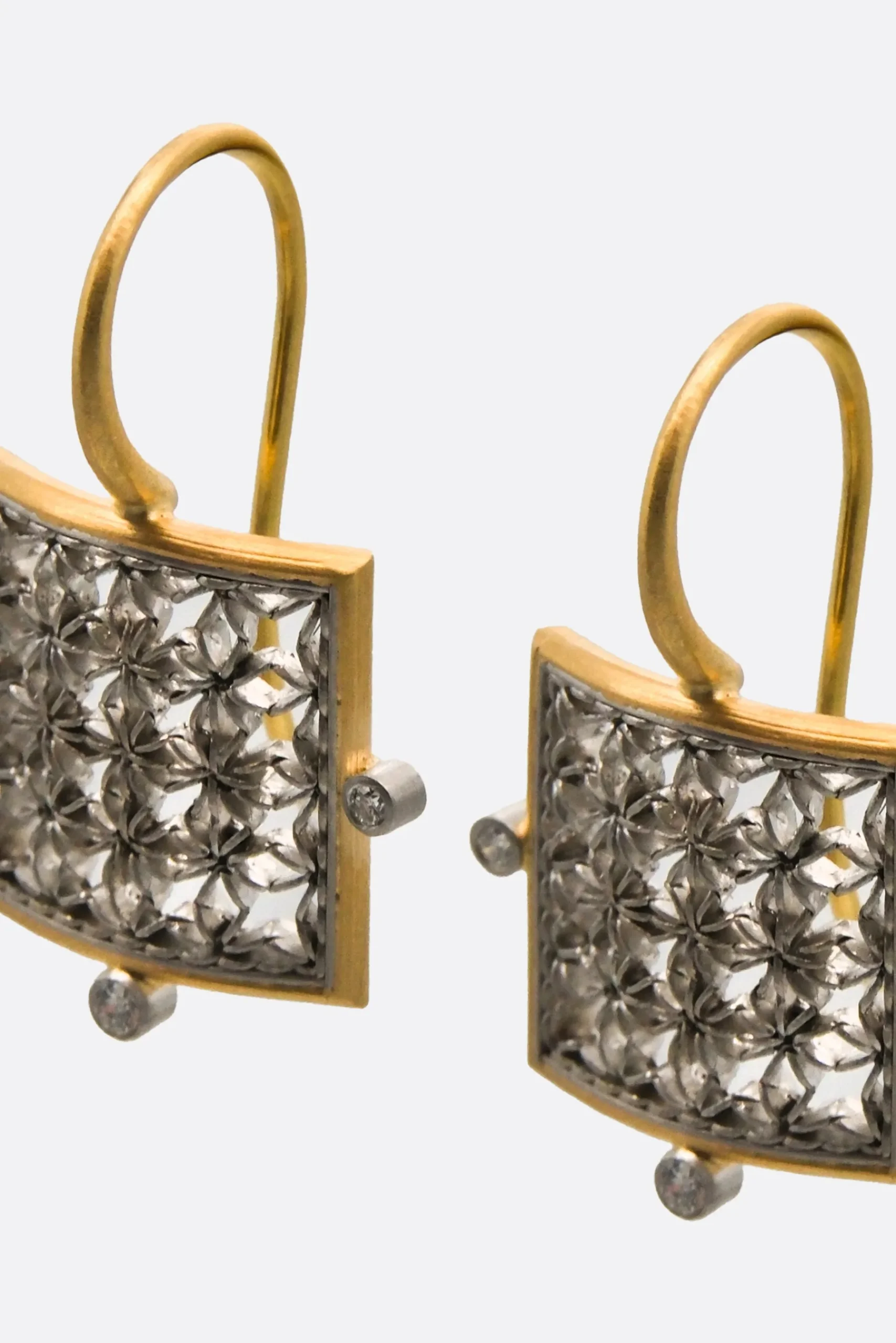 Women NIKOLLE RADI Lantern earrings