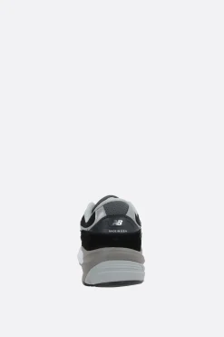 Women NEW BALANCE Made in USA 990v6 mesh and suede sneakers