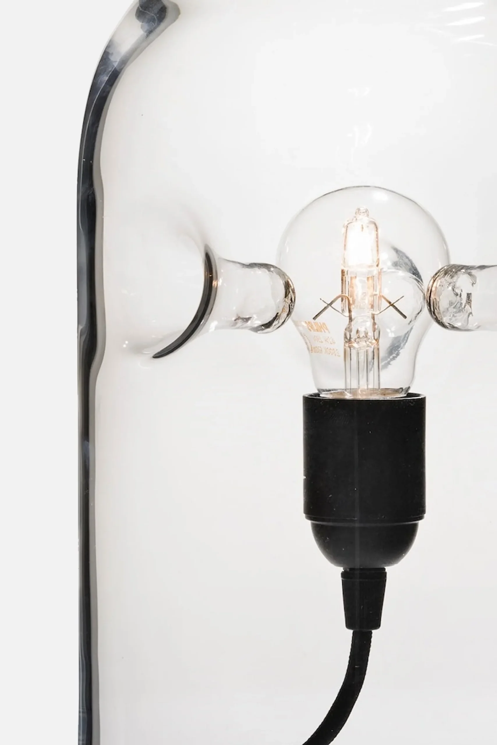 KARAKTER Tripod table lamp