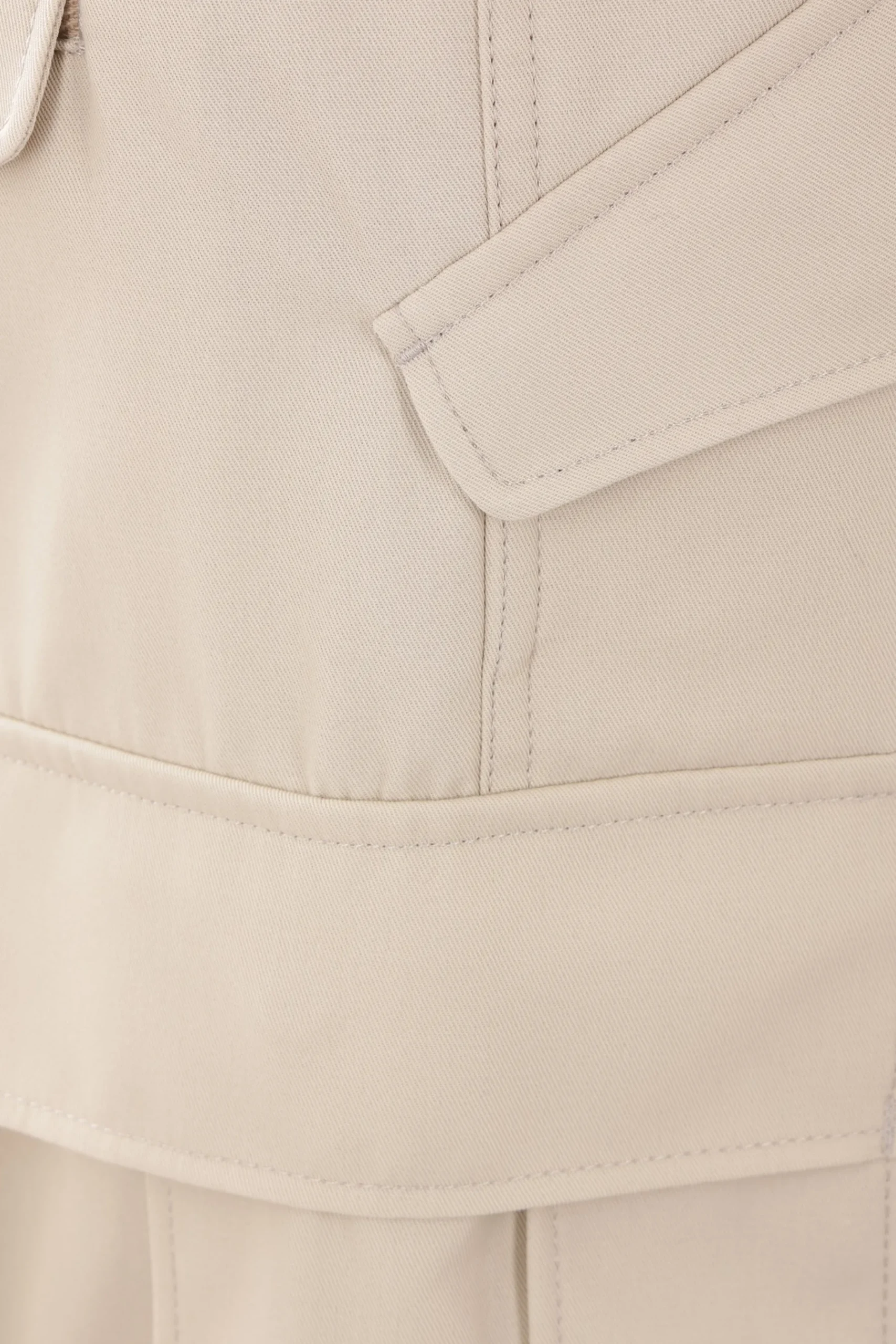 SACAI twill cargo shorts with belt