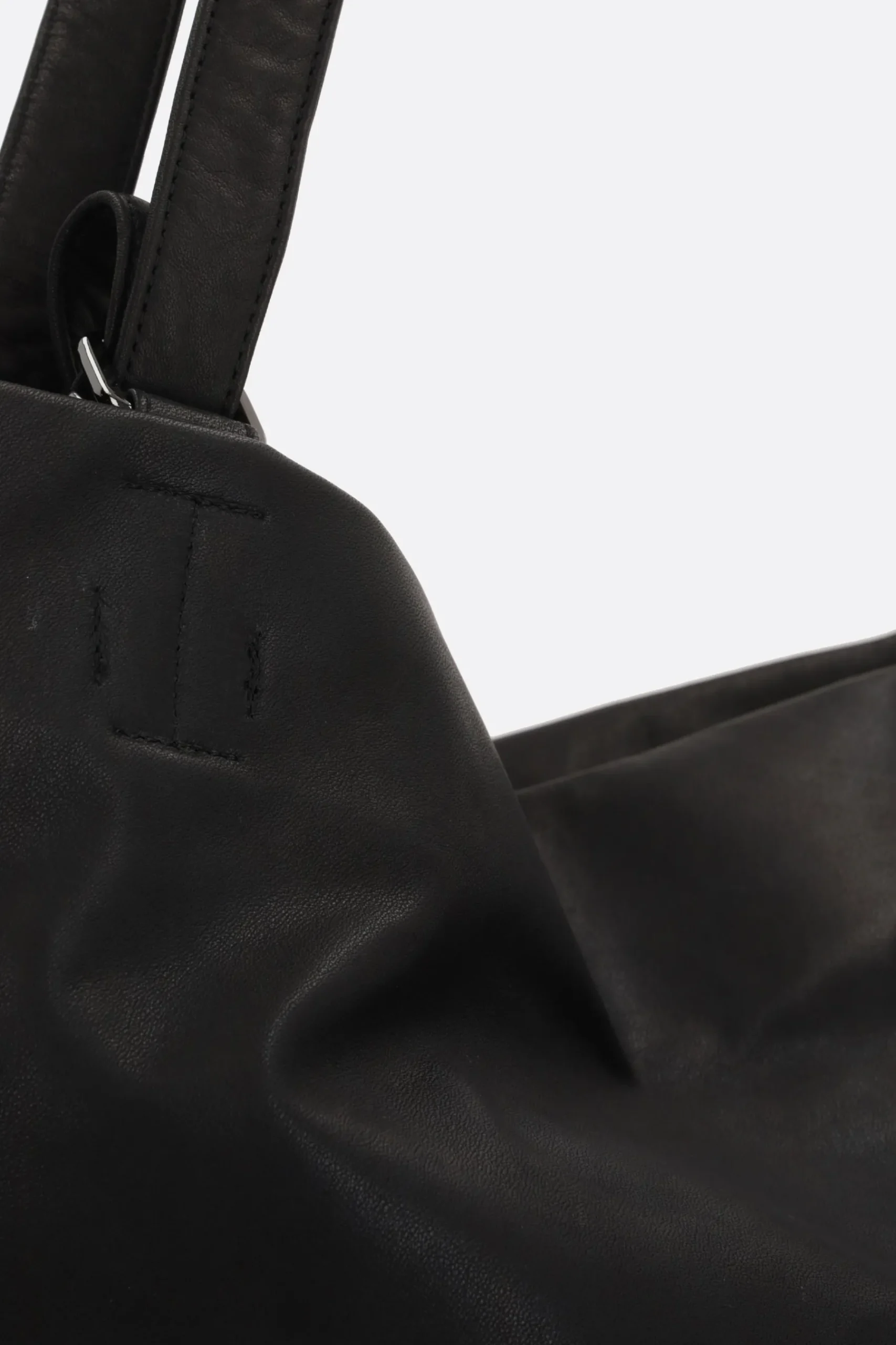 Women DISCORD YOHJI YAMAMOTO Unevenness tote bag in grainy leather